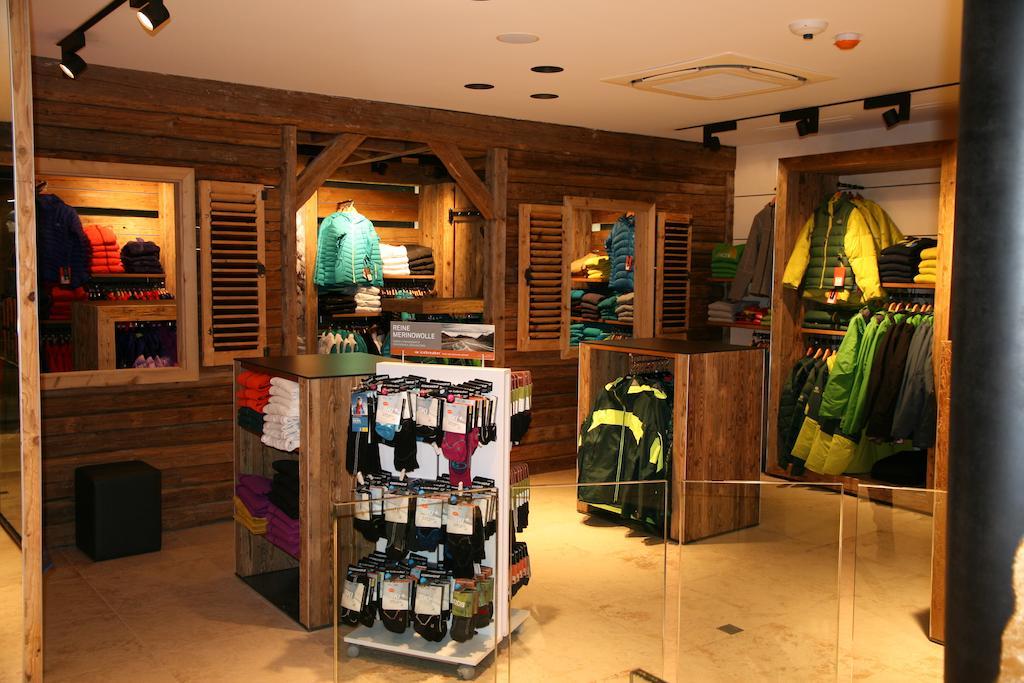 Pete Alpine Boutique Hotel - Klein Und Fein - Private Spa Suiten Und Zimmer سانكت أنتون ام ارلبرغ المظهر الخارجي الصورة