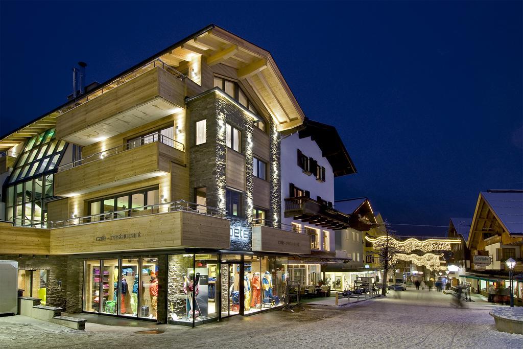 Pete Alpine Boutique Hotel - Klein Und Fein - Private Spa Suiten Und Zimmer سانكت أنتون ام ارلبرغ المظهر الخارجي الصورة
