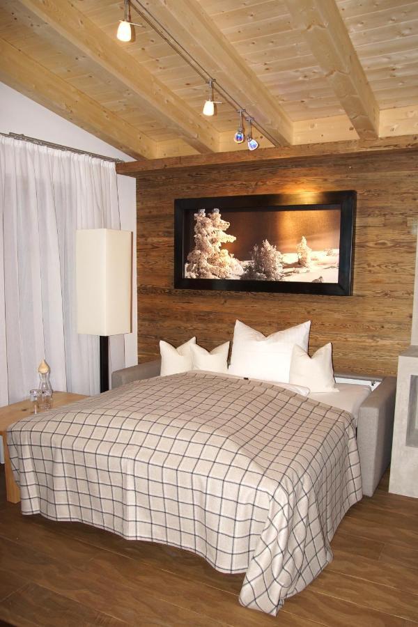 Pete Alpine Boutique Hotel - Klein Und Fein - Private Spa Suiten Und Zimmer سانكت أنتون ام ارلبرغ الغرفة الصورة